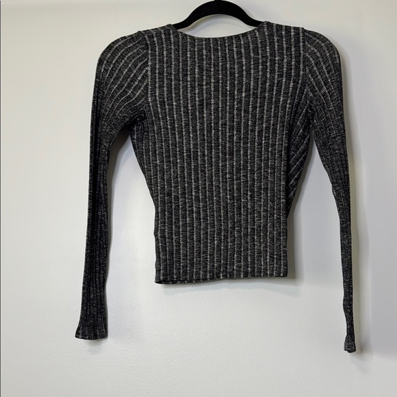 Hollister Ribbed Wrap Top - Picture 2 of 6